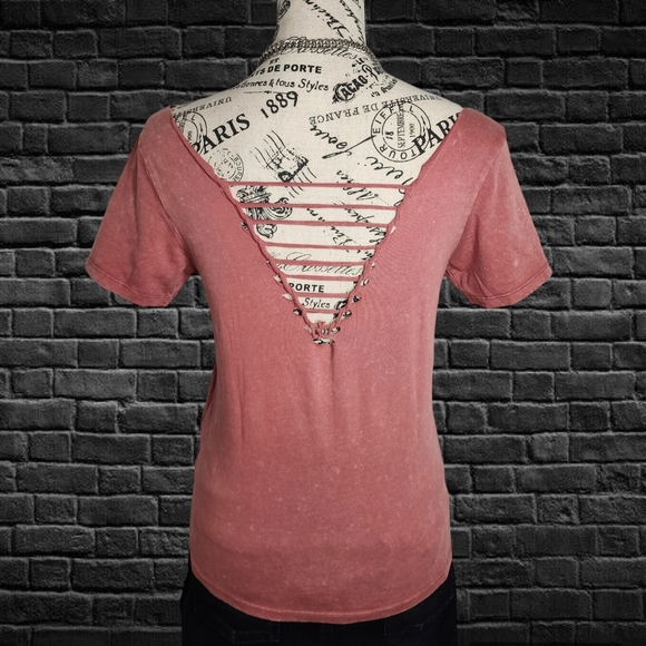 Upcycled Custom Slashed Weaved AC/DC T-Shirt XS/S Pink - Picture 4 of 5